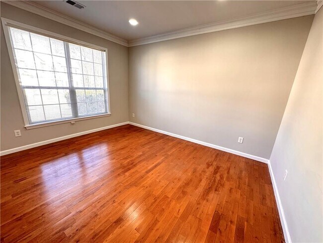 Building Photo - 152 Parkstone Way