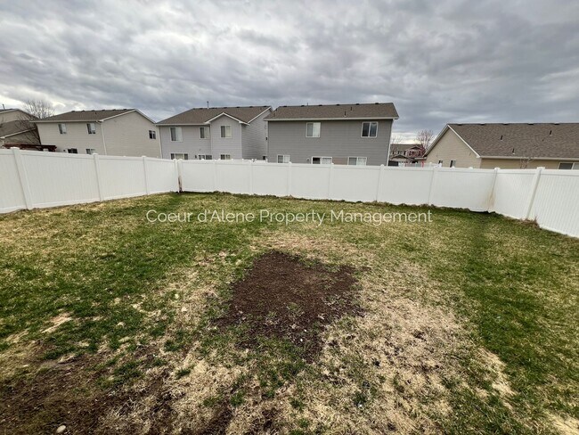 Building Photo - 3 bed house in The Landings