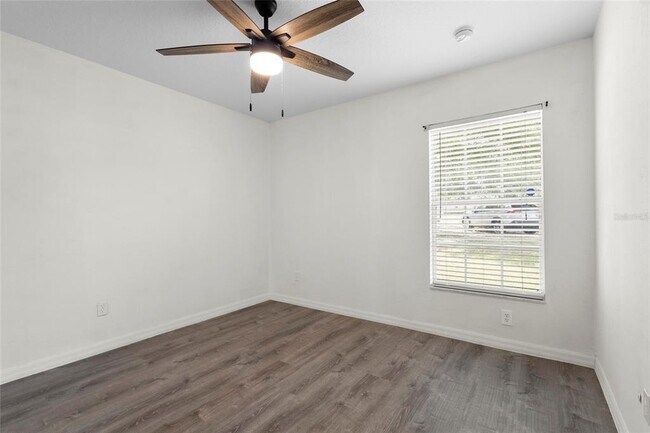 Building Photo - 11490 SW 46th Ave
