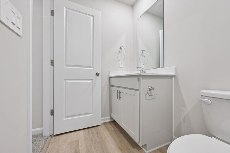 Building Photo - 726 Chandler Stone Dr