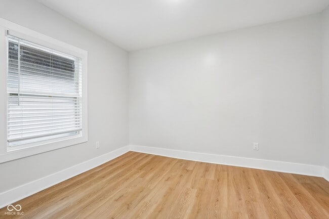 Building Photo - 3847 Hoyt Ave