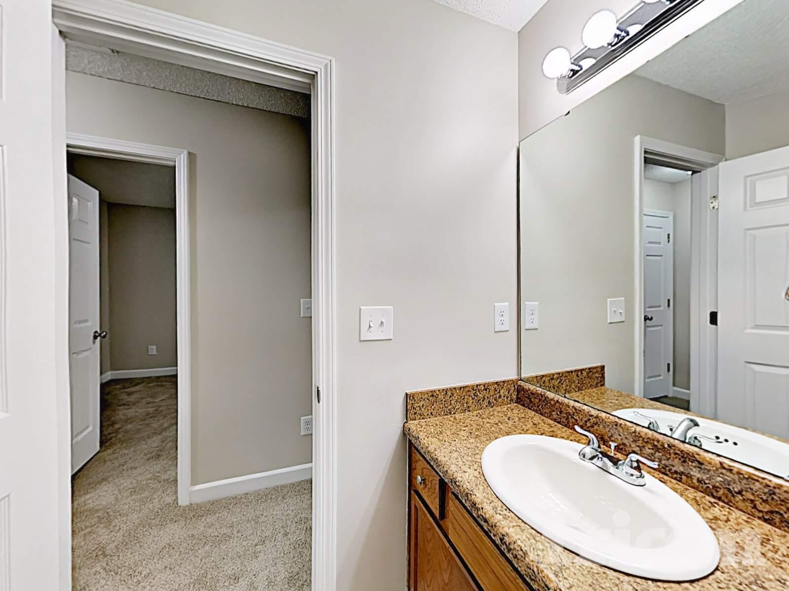 Building Photo - 2527 Captains Watch Rd NE