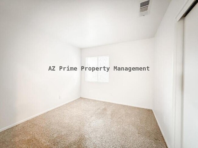 Building Photo - 12605 W Shaw Butte Dr