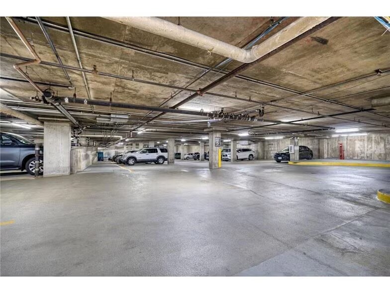 parking garage - 121 S Washington Ave