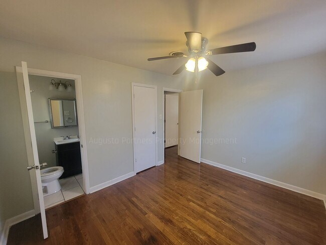 Building Photo - 2614 Glenn Hills Dr