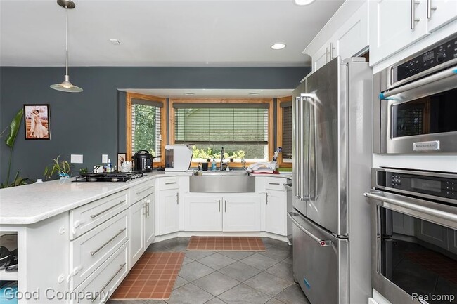 Building Photo - 30384 Castleford Ct