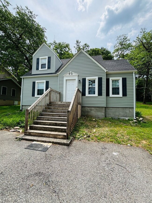 Building Photo - 514 Sunrise Dr