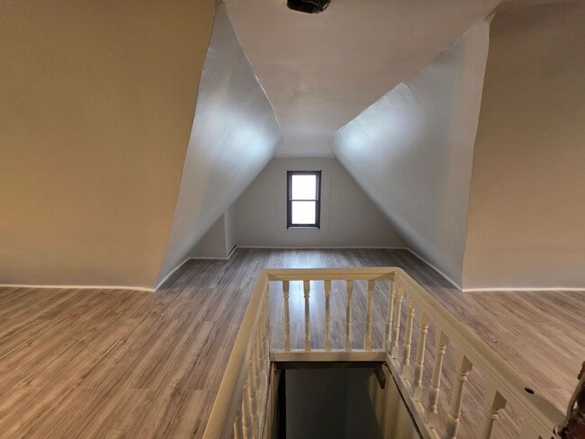 Building Photo - Spacious 3-Bedroom Home with Granite Countertops & Huge Eat-In Kitchen