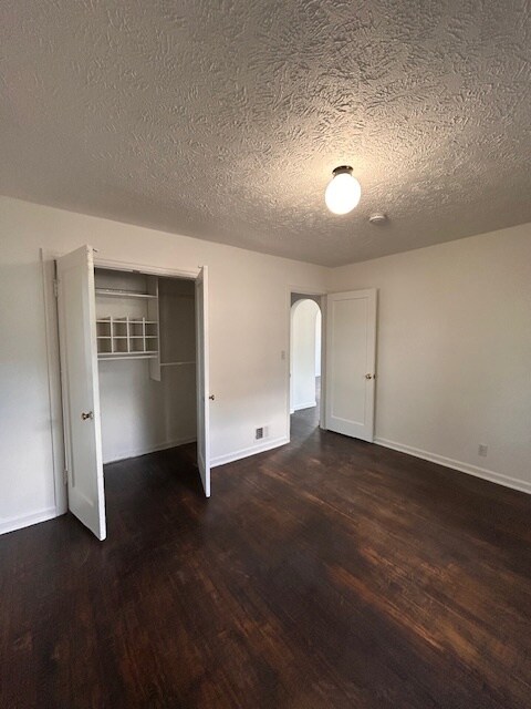 Building Photo - 321 S Bowdish Rd