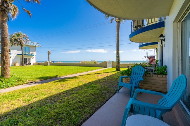 Building Photo - Furnished Coastal Living Condo