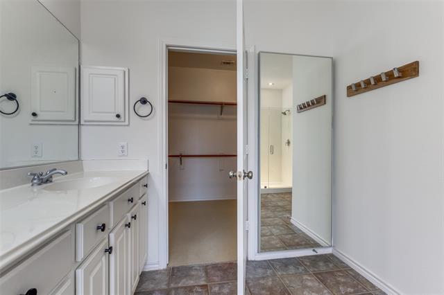 Building Photo - 8 Bear Run Cir