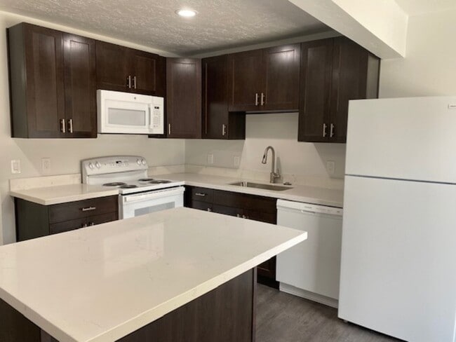 Building Photo - 1163 Buccaneer Dr