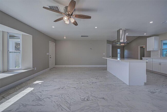 Building Photo - 7379 Snow Dr
