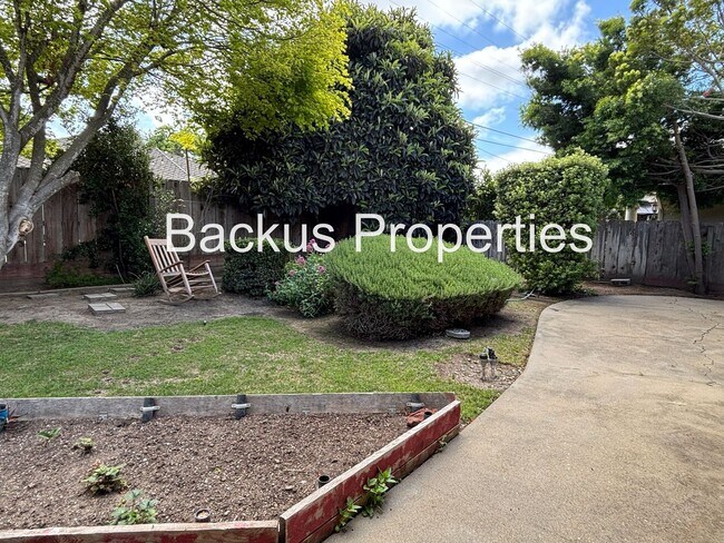 Building Photo - Three bedroom home across from Claremont Manor Park