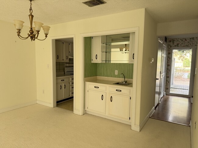 Building Photo - 155 Beaufort Ct