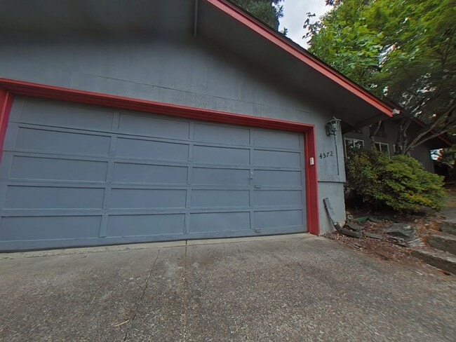 Building Photo - 3 Bedroom House ~ North Corvallis