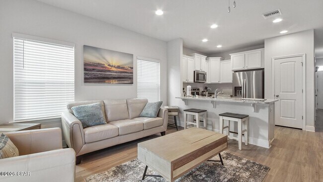 Building Photo - 7672 Shadow Lake Dr