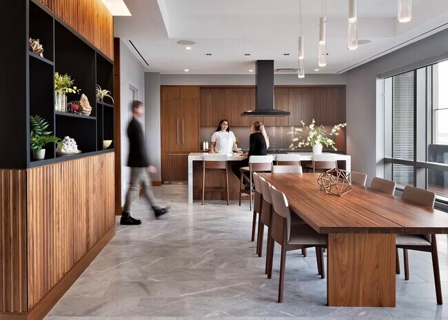 20th Floor Lounge - 75 Park Ln S