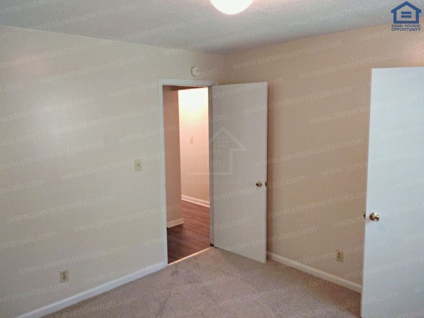 Building Photo - 174 Long Meadow Dr