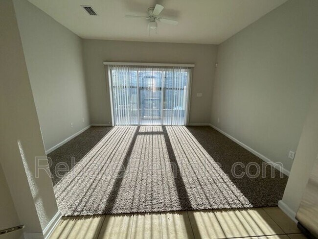 Building Photo - 13026 Sunset Lake Dr