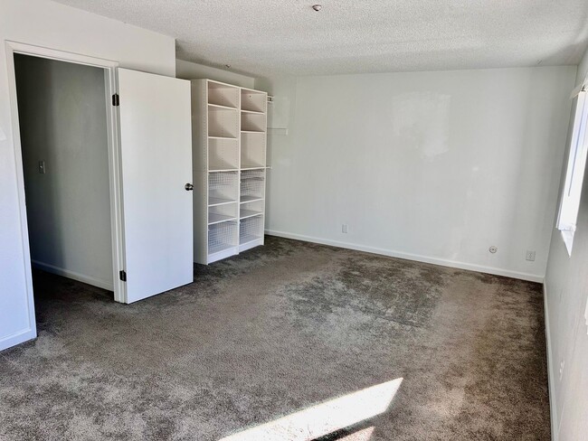 Building Photo - 2 bedroom, 1.5 bath in Rohnert Park