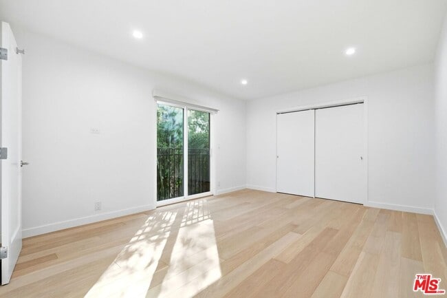 Building Photo - 612 Huntley Dr