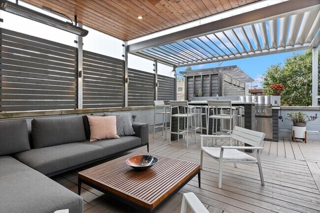 Building Photo - 1823 W Race Ave