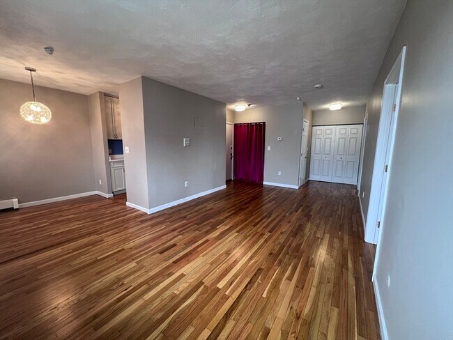 Building Photo - 101 Waite St