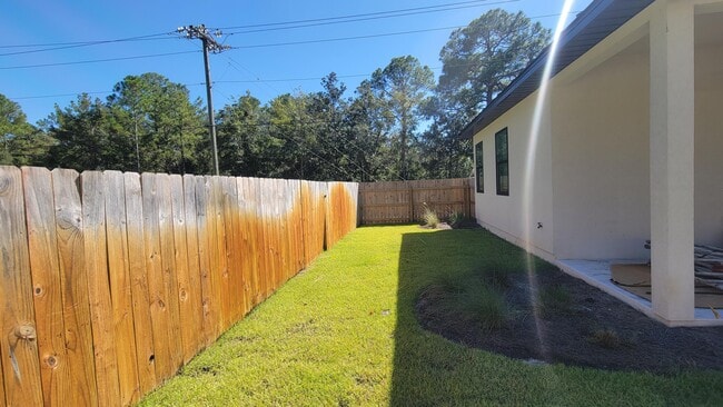 Building Photo - 1030 N County Hwy 393