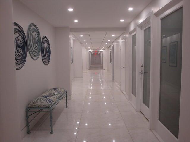 Building Photo - 3546 S Ocean Blvd