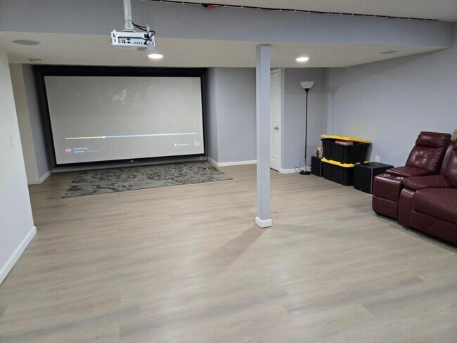 Building Photo - 329 Dovetail Dr