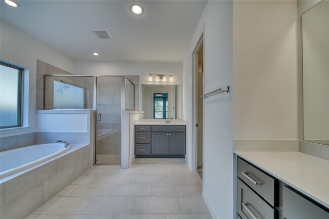 Building Photo - 9018 Moose Trl