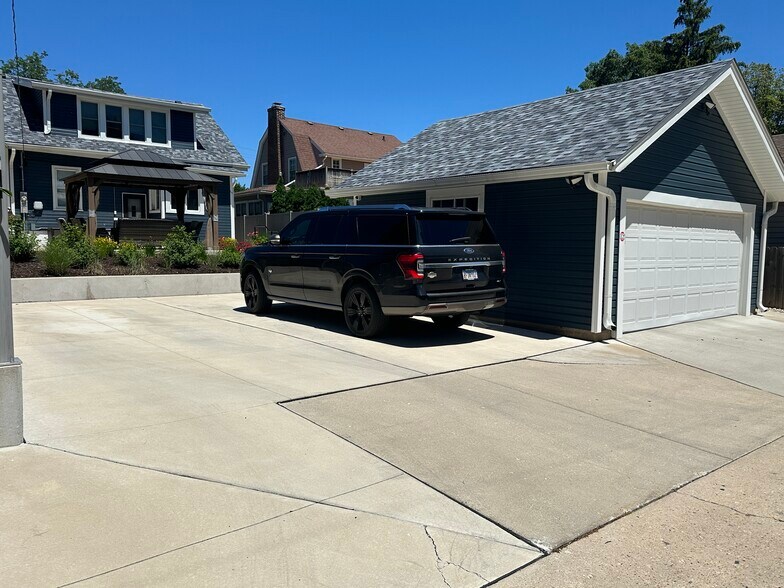 Private Off Street Parking w/ EV Charger - 1719 Post Ave