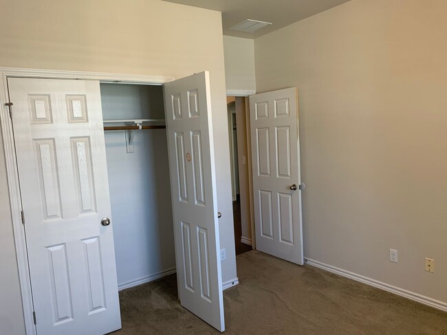 Building Photo - "Holiday Special: Reduced Rent on Your New...