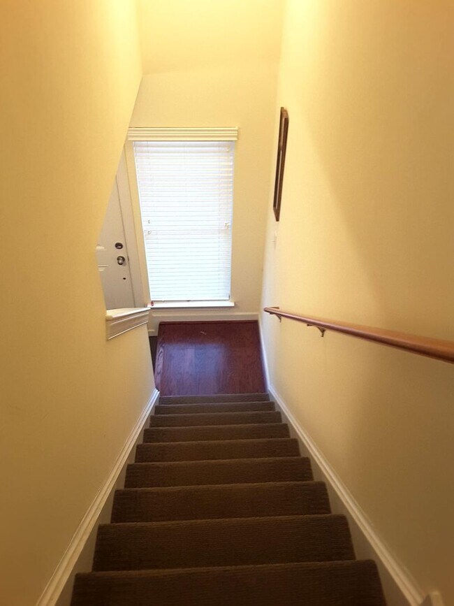 Building Photo - Heart of NEW TOWN