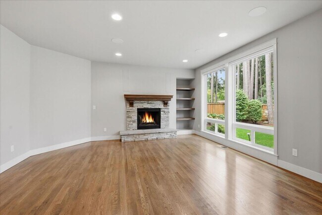 Building Photo - 4bd/4.5ba Sammamish Home
