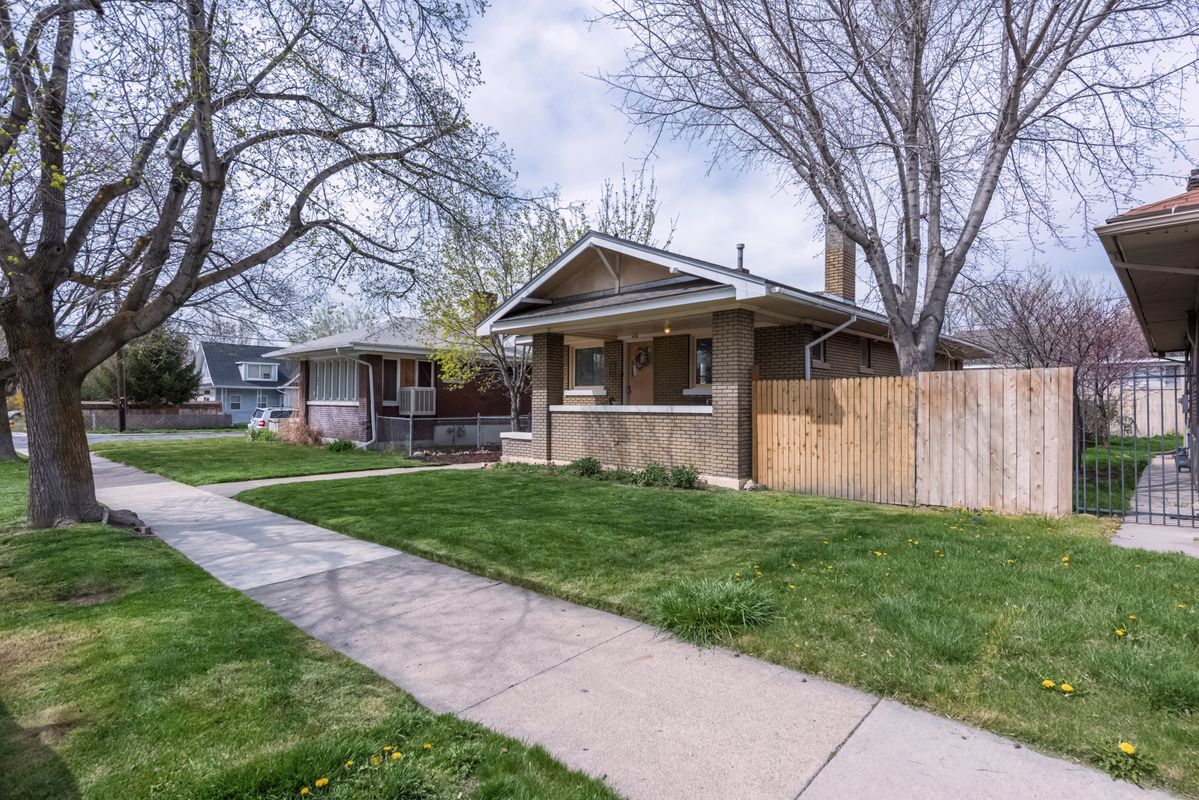 Building Photo - 409 E Coatsville Ave