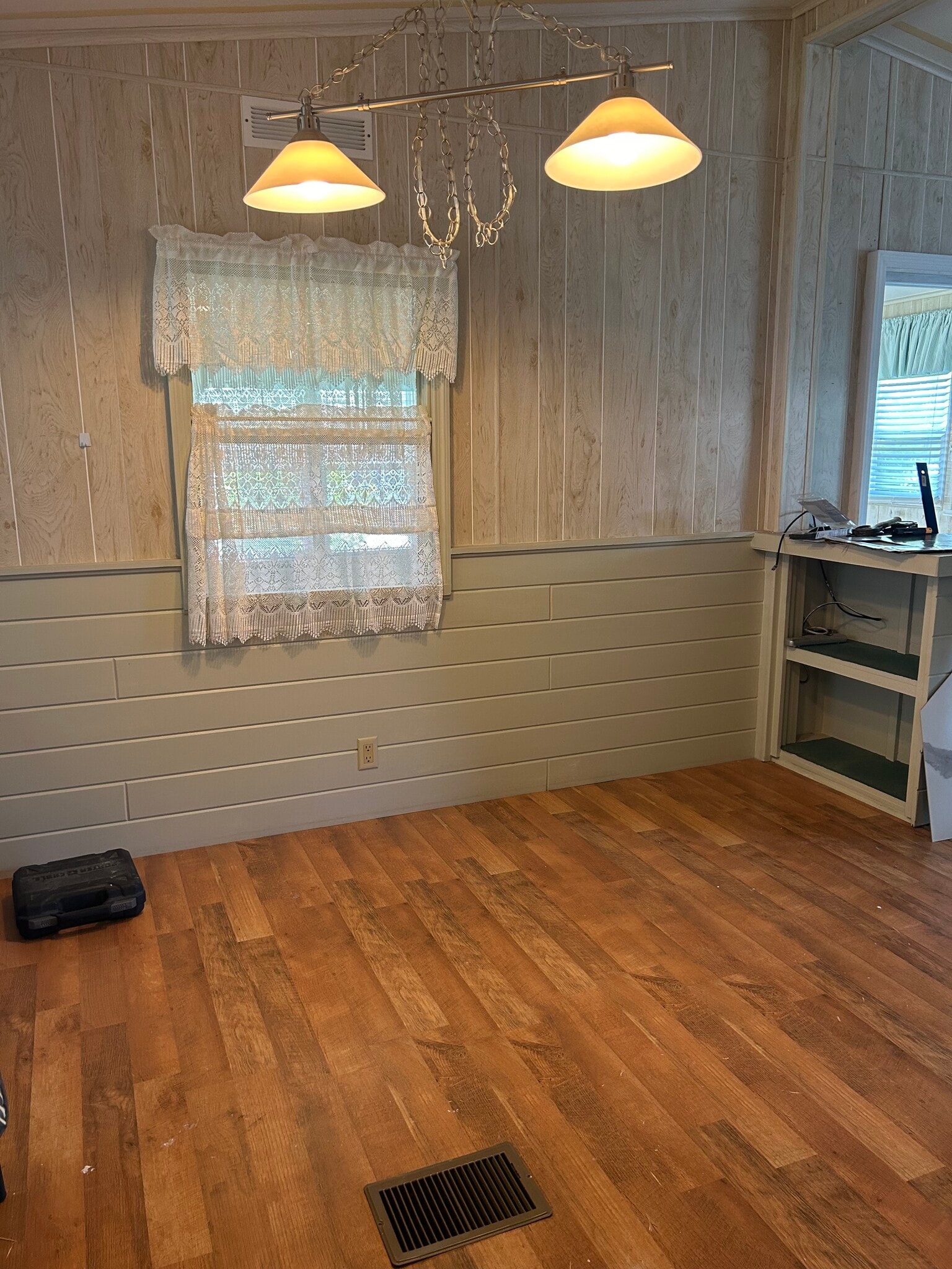 Building Photo - 5533 Williamsburg Ln