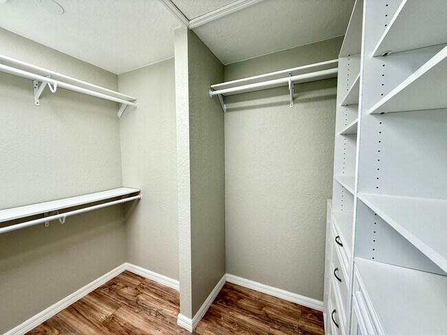 Building Photo - Immaculately updated 3/2.5 Three-Story Maitland Condo in Visconti!