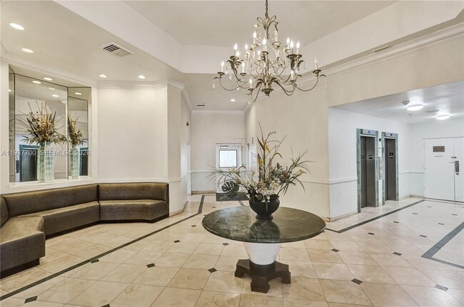 Building Photo - 1351 NE Miami Gardens Dr