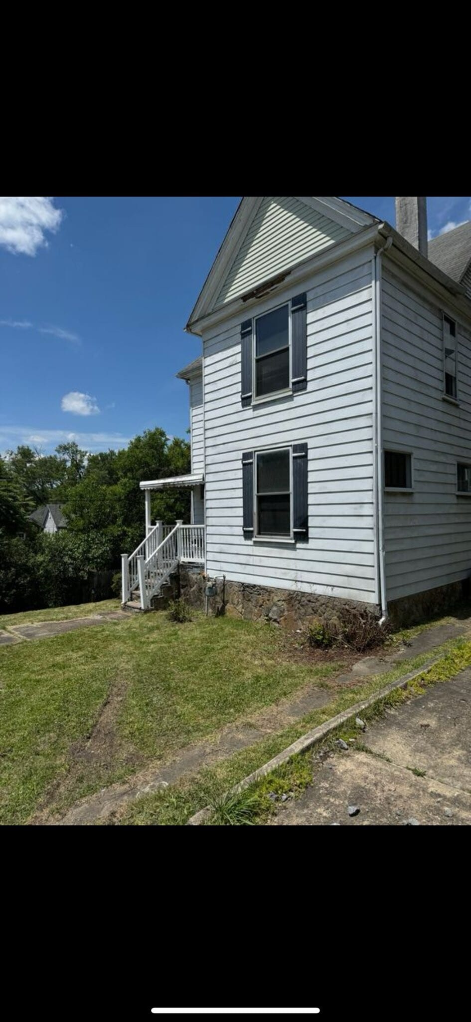Building Photo - 607 7th St