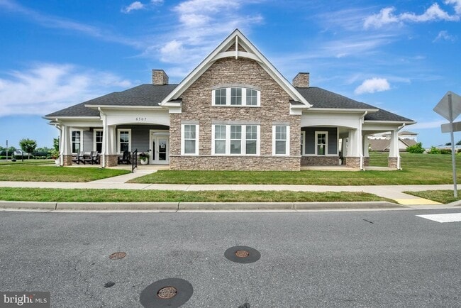 Building Photo - 6616 Ballenger Run Blvd