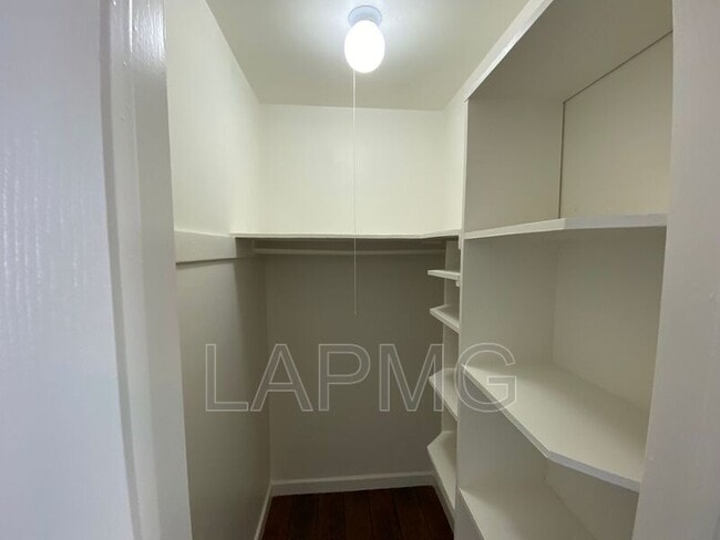 Building Photo - 2312 Ocean Park Blvd