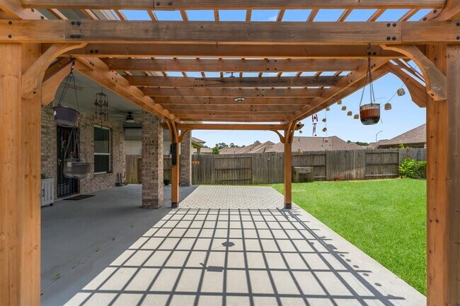 Building Photo - 3850 Chapman Bluff Dr