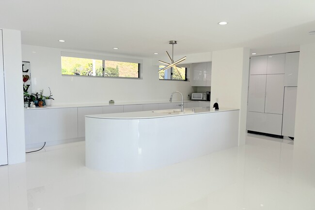 Building Photo - 22548 CA-1