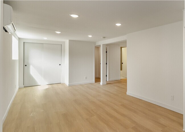 Building Photo - 5655 31st Ave SW