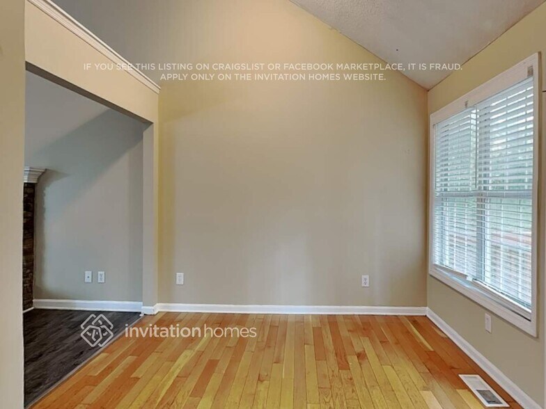 Building Photo - 7190 Farm House Ln