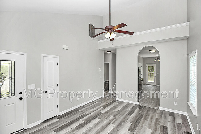 Building Photo - 162 Brookshire Dr