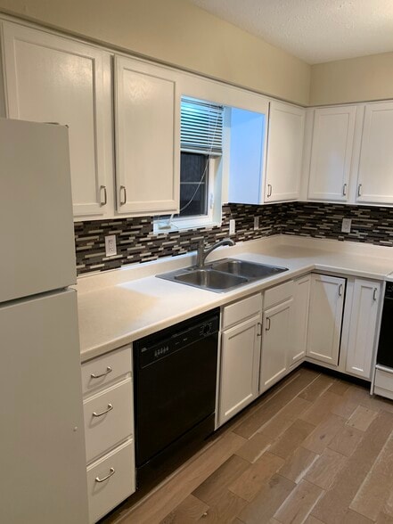 Building Photo - 1912 Remington Rd