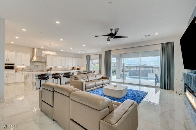 Building Photo - 510 Duvet Ct